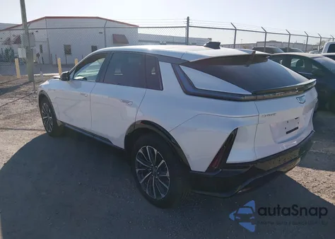 2024 Cadillac Lyriq Sport W/1Sj z USA, uszkodzony, nr VIN 1GYKPVRL7RZ121464